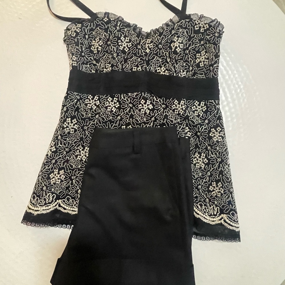 Poleci cuffed shorts